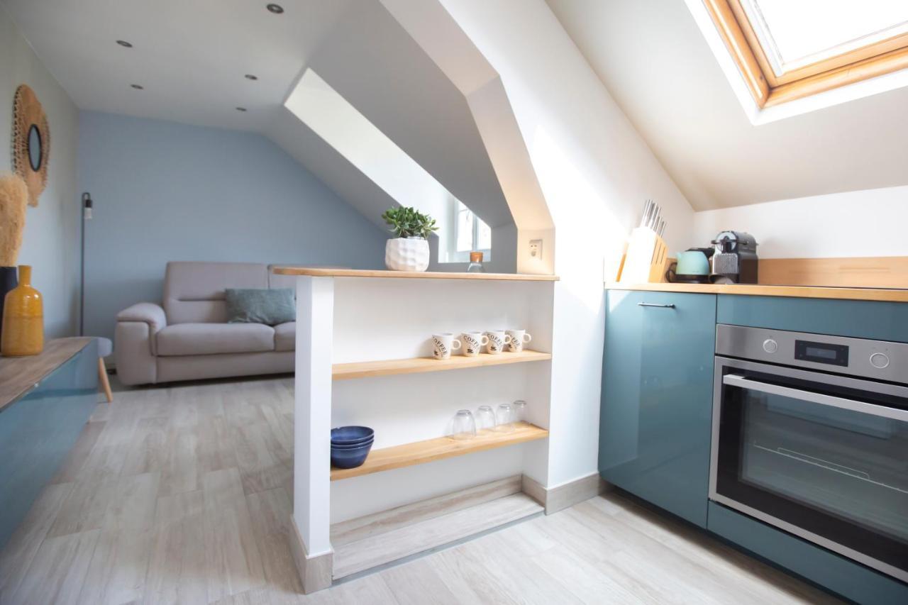 Modern Apartement In The City Center. Poissy Buitenkant foto