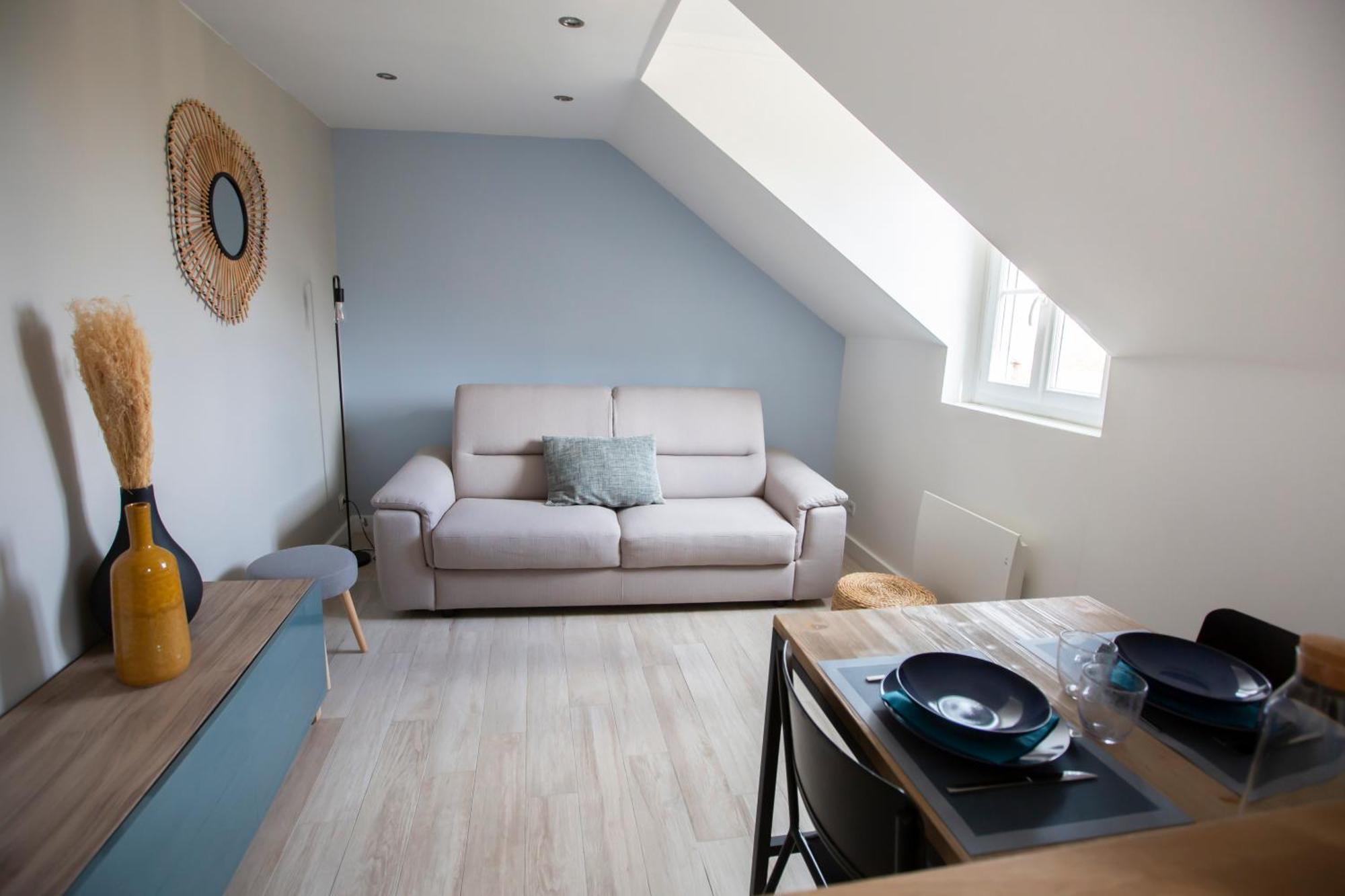 Modern Apartement In The City Center. Poissy Buitenkant foto