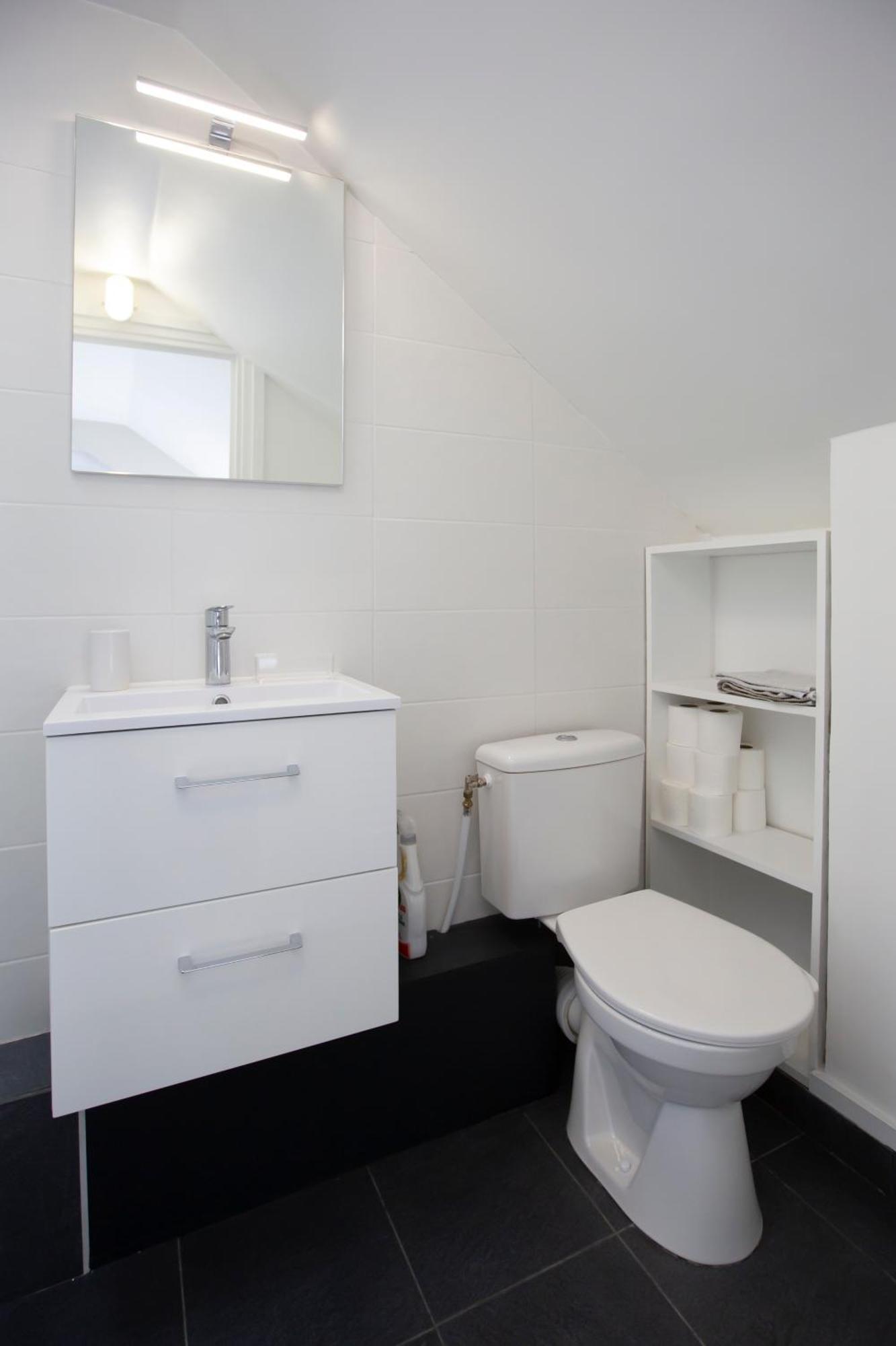 Modern Apartement In The City Center. Poissy Buitenkant foto